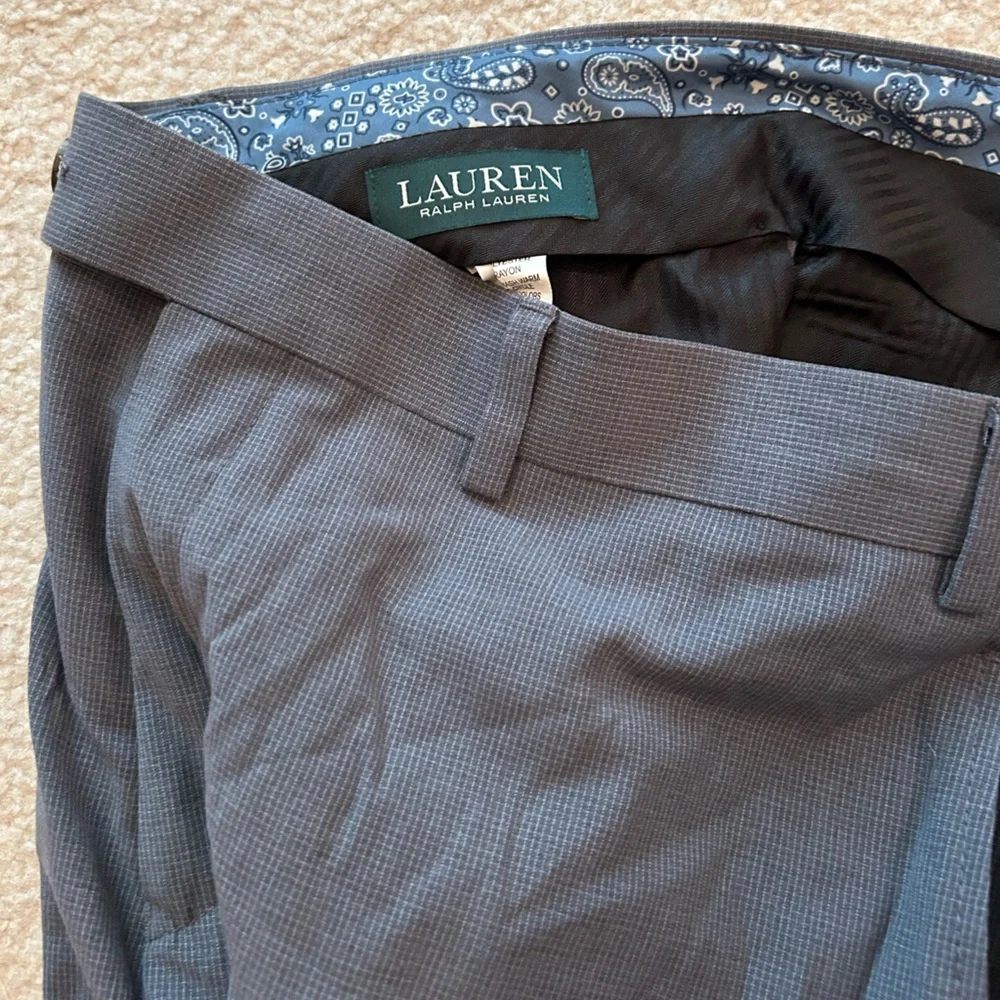 Lauren Ralph Lauren Gray Dress Pants Size 36x30 - Picture 4 of 5